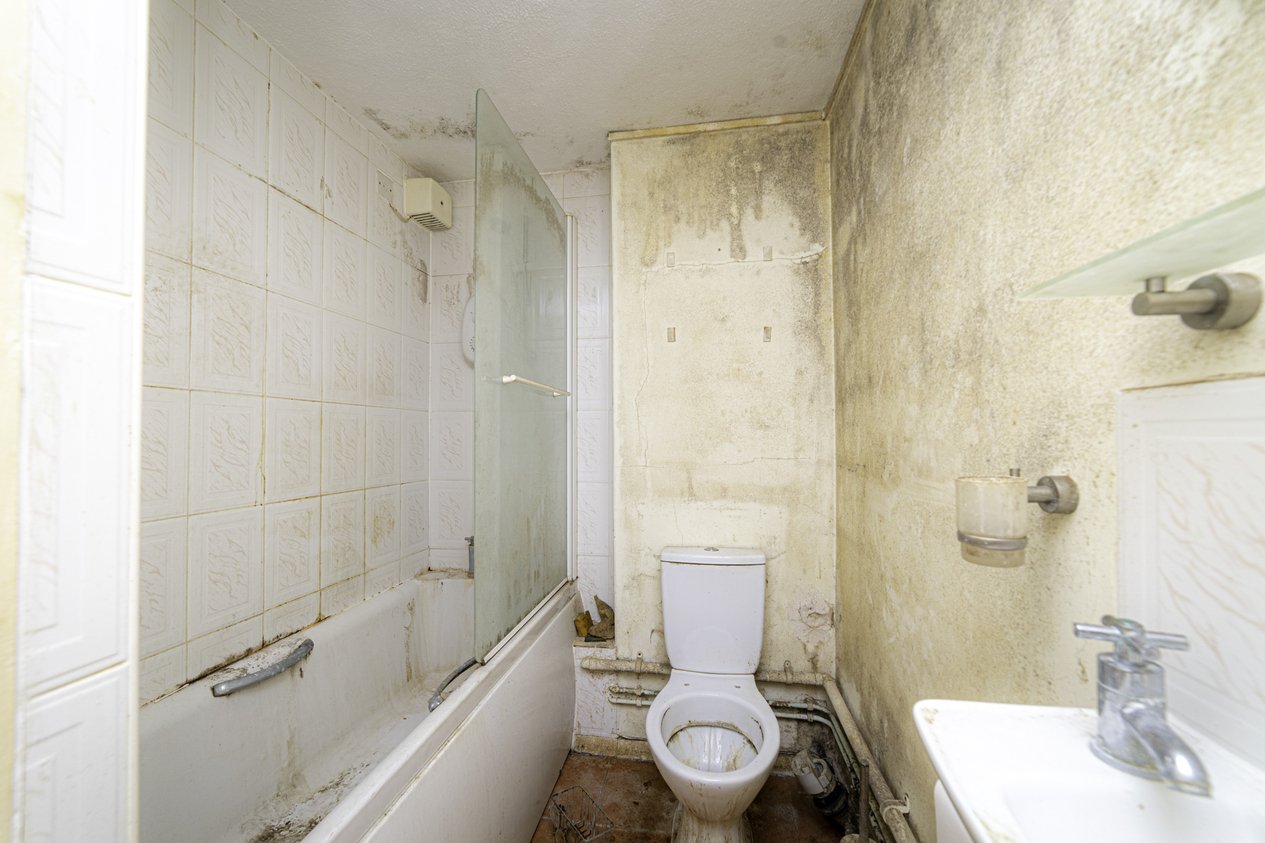 Properties For Sale in Collingwood Rise Folkestone