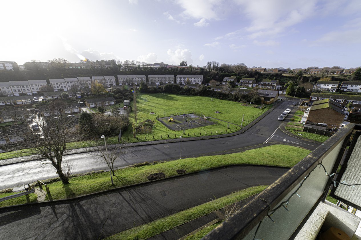 Properties For Sale in Collingwood Rise Folkestone