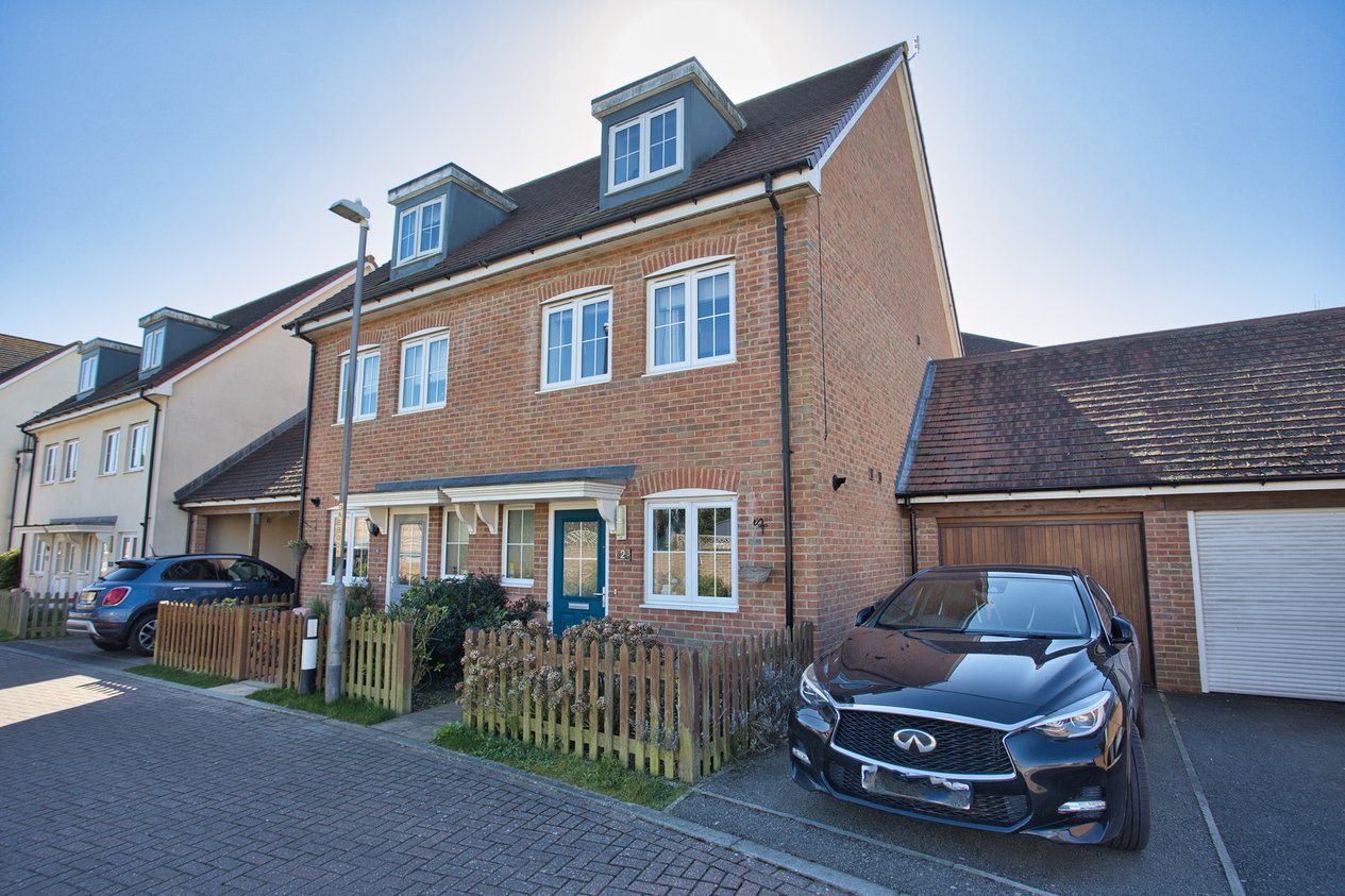 Properties Under Offer in Colmanton Grove Deal