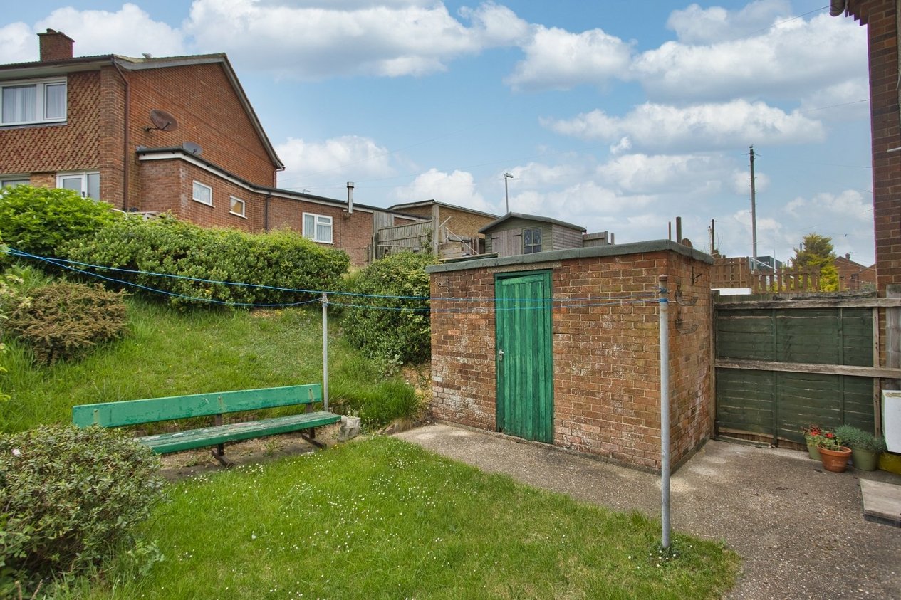Properties For Sale in Colton Crescent Dover