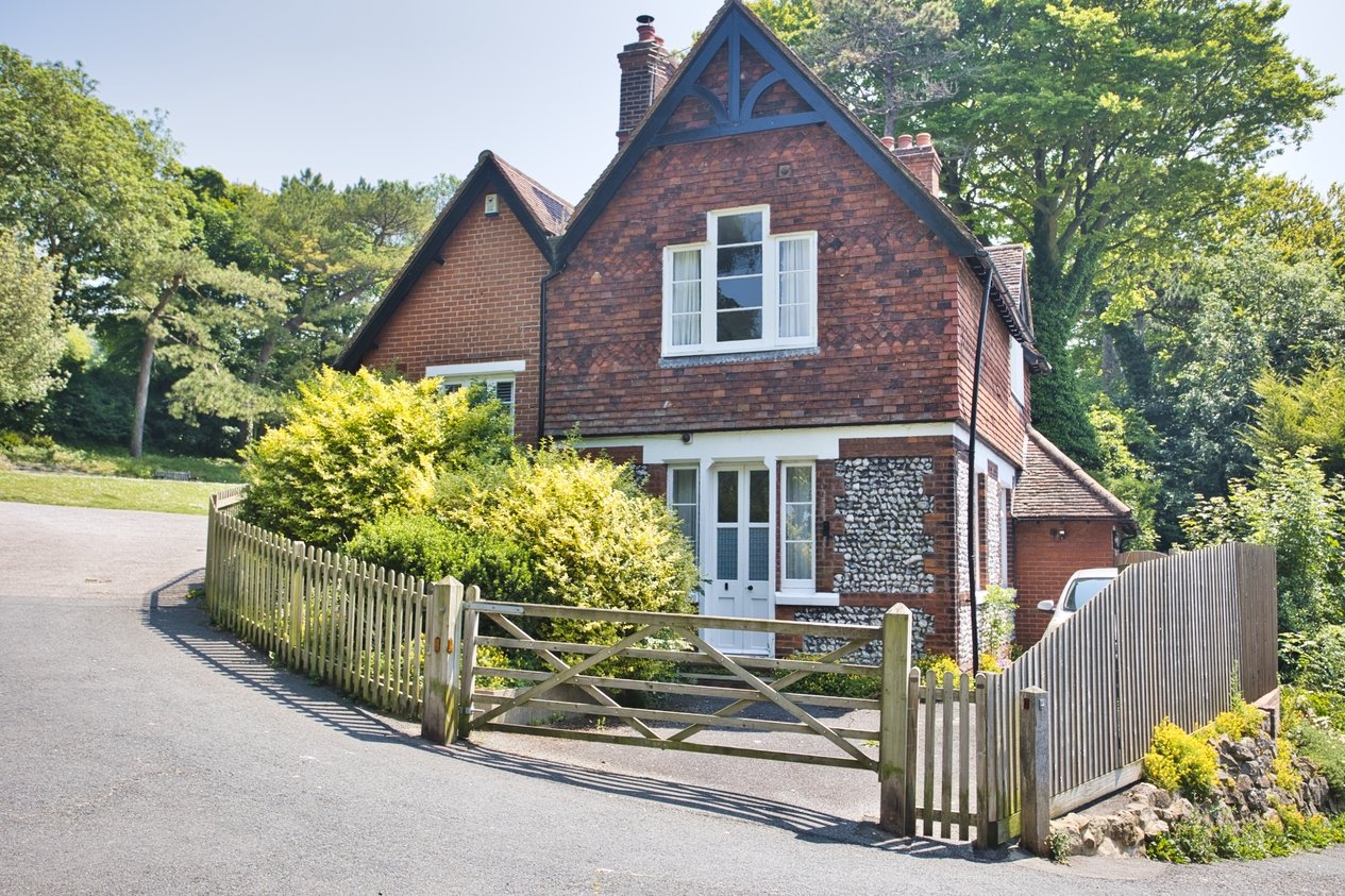 Properties For Sale in Connaught Park, Connaught Road Dover