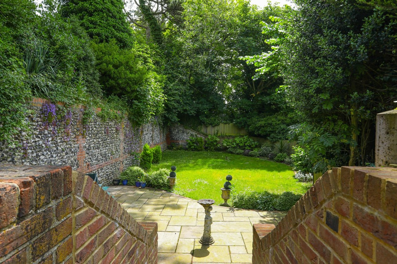 Properties For Sale in Connaught Park, Connaught Road Dover