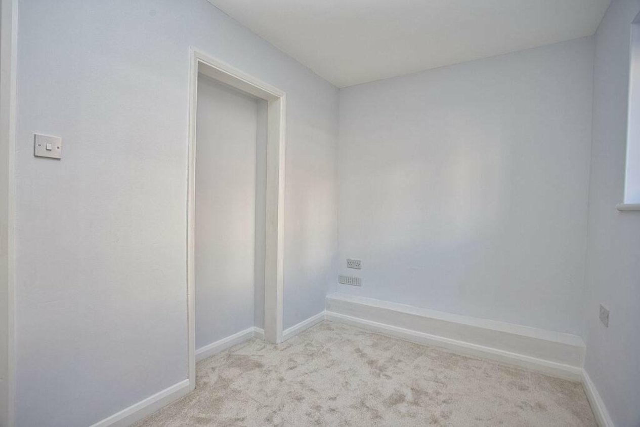 Properties Under Offer in Connaught Road Folkestone
