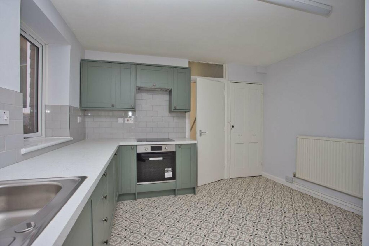 Properties Under Offer in Connaught Road Folkestone