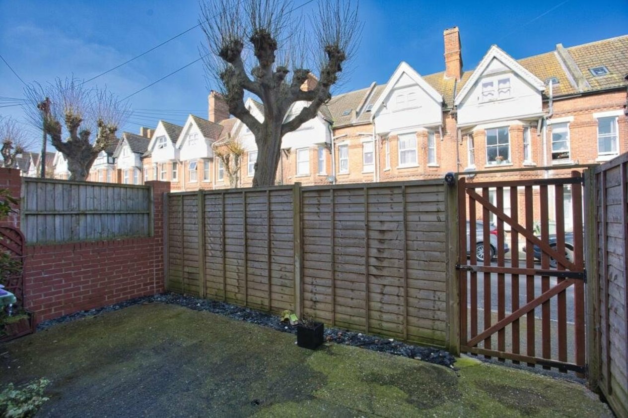 Properties Under Offer in Connaught Road Folkestone