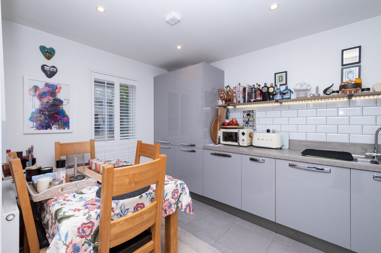 Properties For Sale in Conningbrook Avenue Ashford