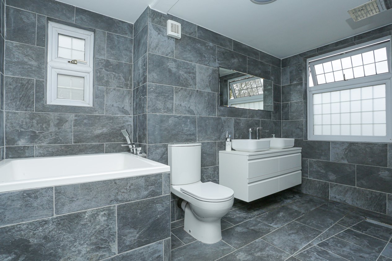 Properties For Sale in Conyngham Lane Canterbury