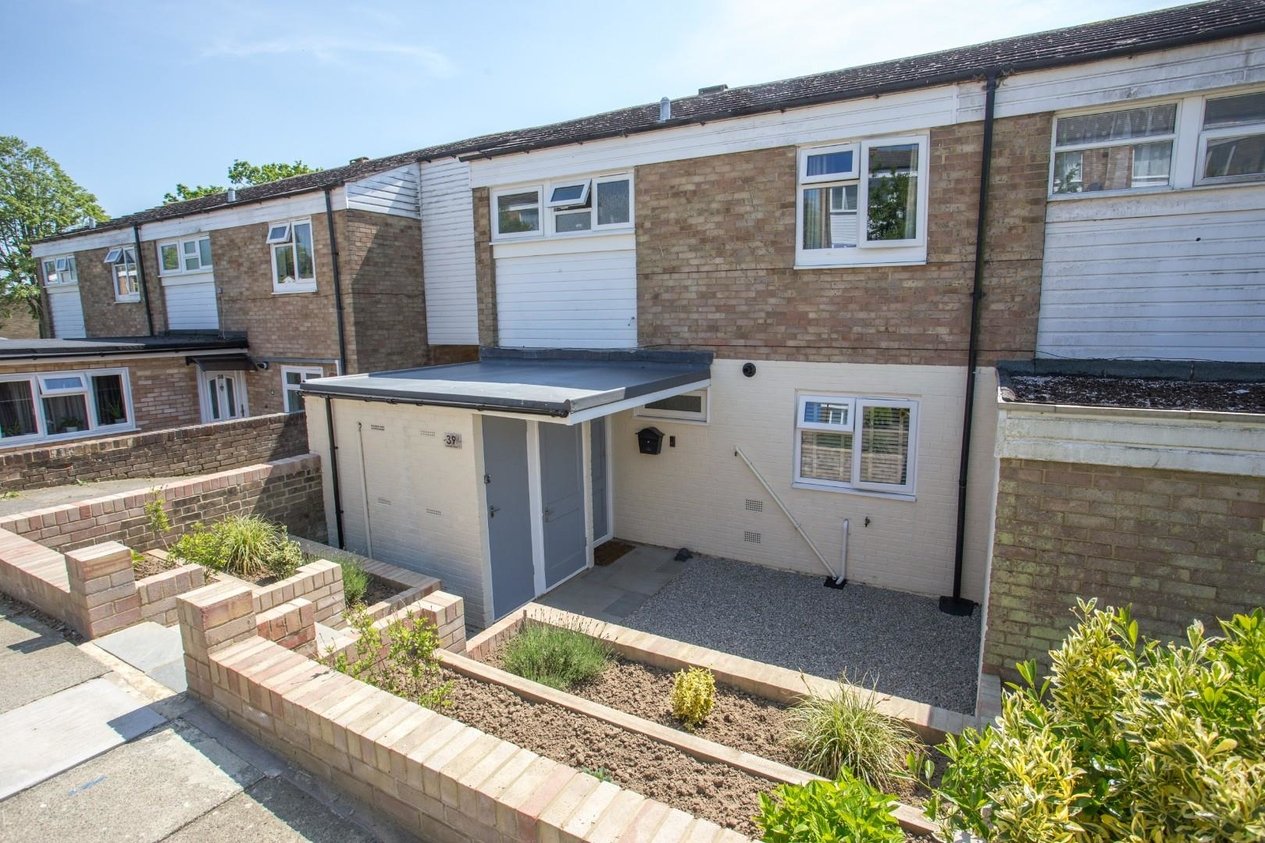 Properties Sold Subject To Contract in Copinger Close 
