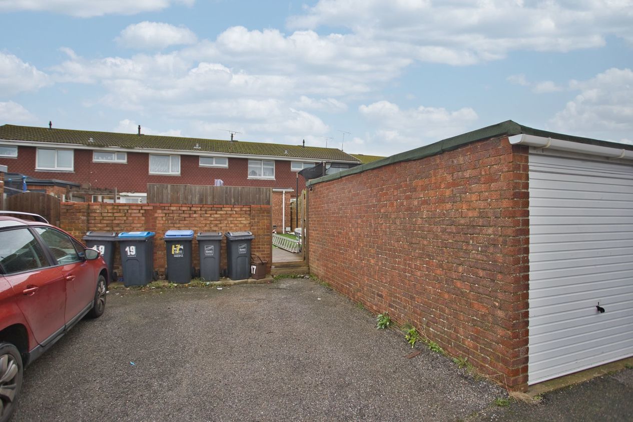 Properties Sold Subject To Contract in Copperhurst Walk  Cliftonville