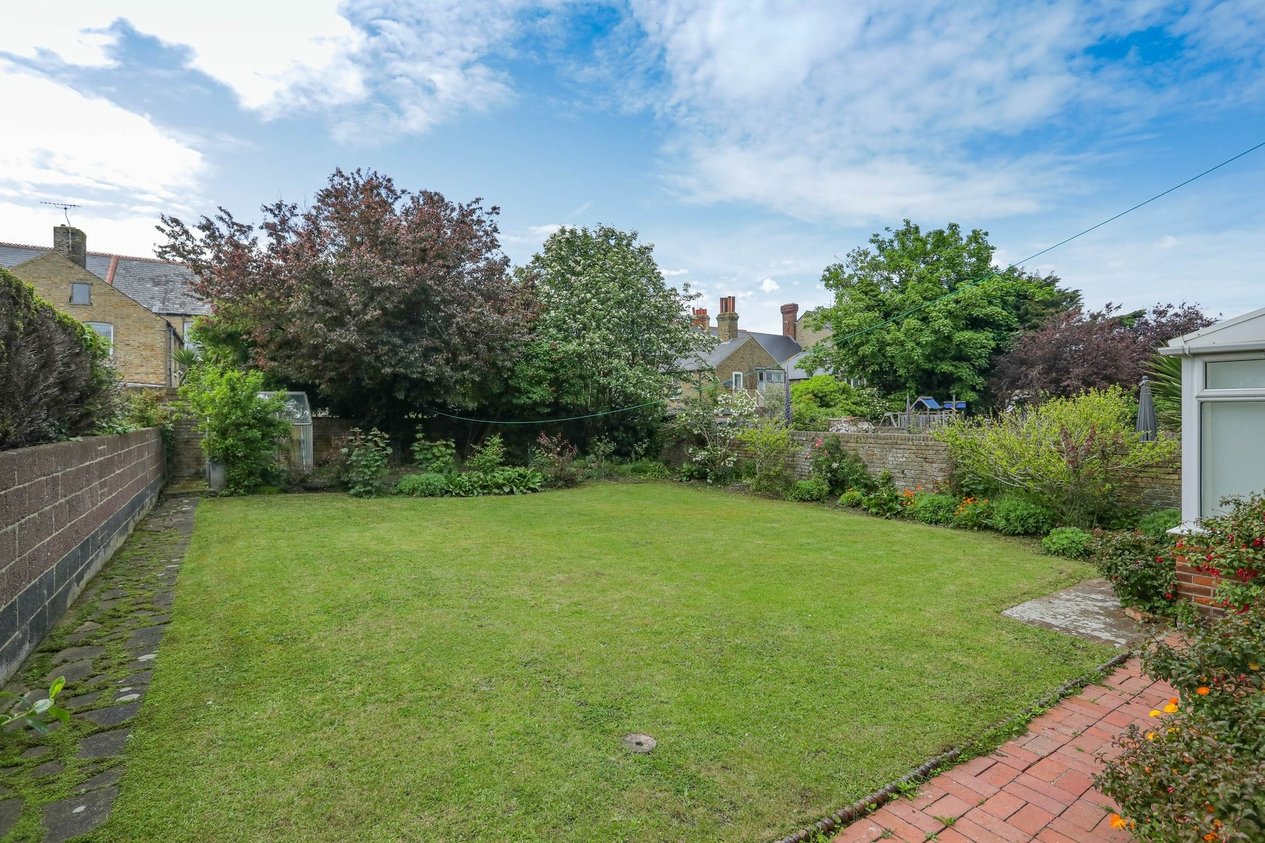 Properties Sold Subject To Contract in Cornwall Gardens  Cliftonville