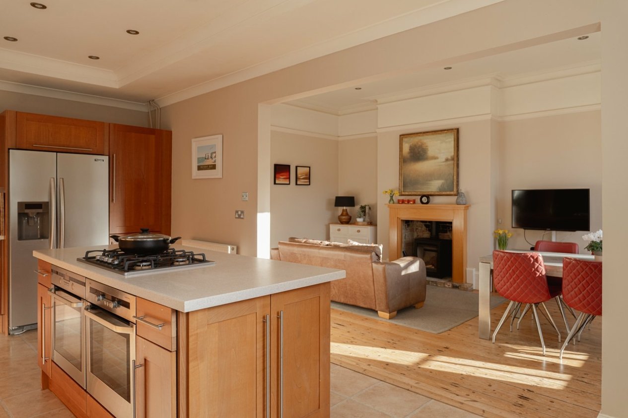 Properties Under Offer in Cornwall Gardens Cliftonville