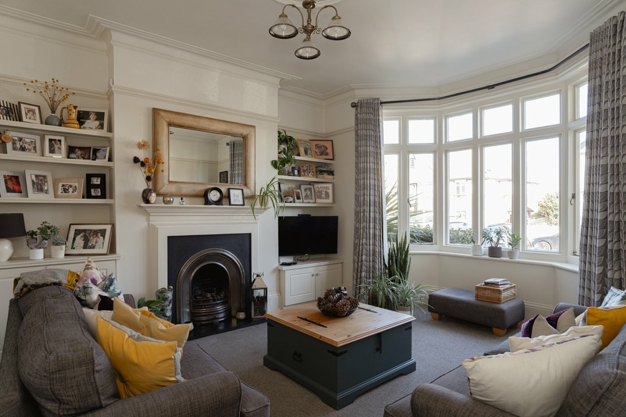 Properties Under Offer in Cornwall Gardens Cliftonville