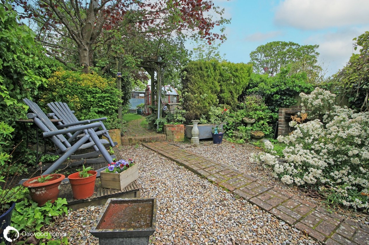 Properties For Sale in Court Cottages, Ramsgate Road 