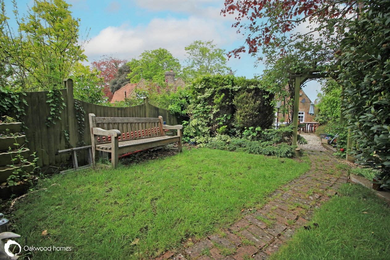 Properties For Sale in Court Cottages, Ramsgate Road 