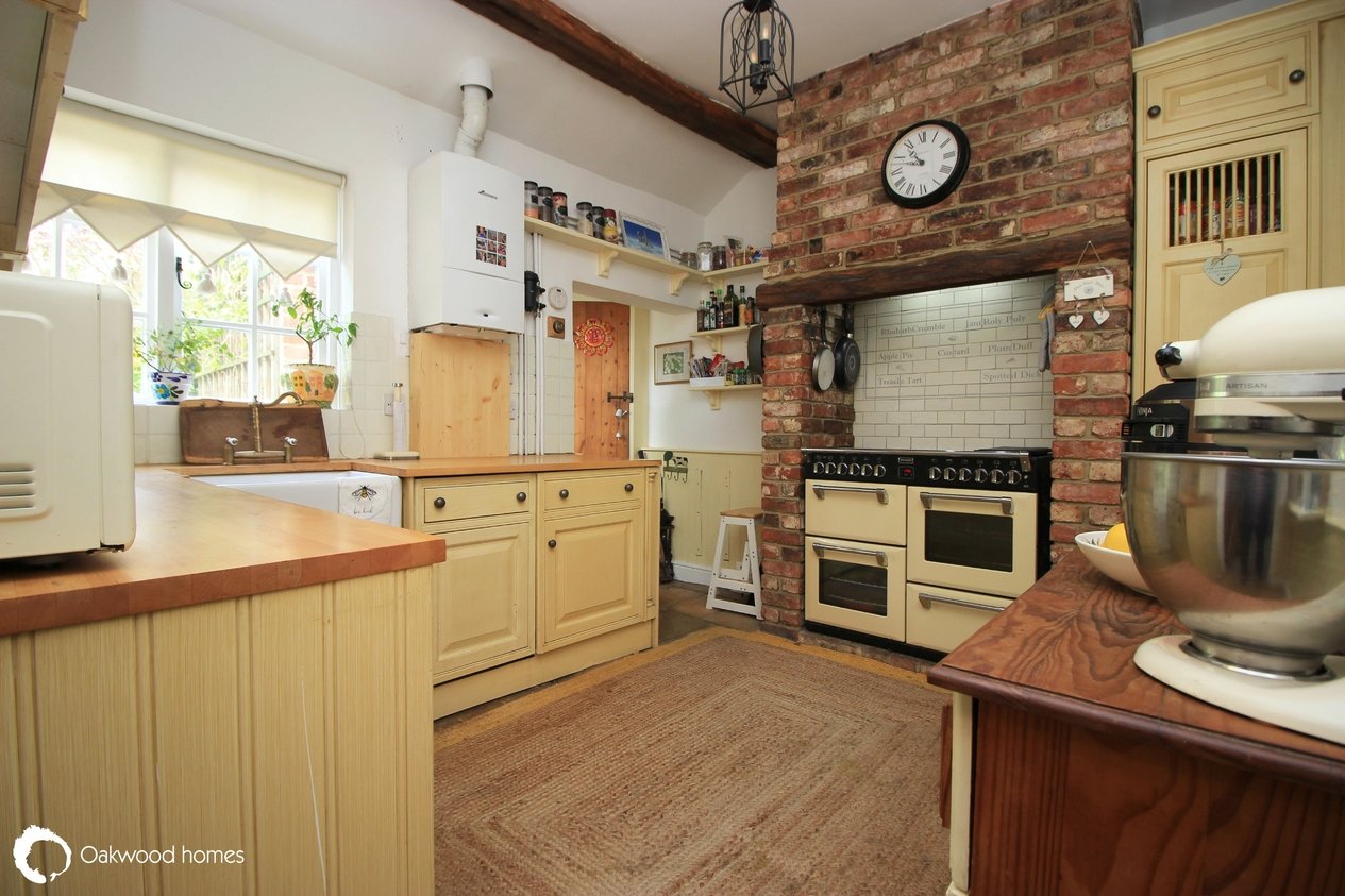 Properties For Sale in Court Cottages, Ramsgate Road 