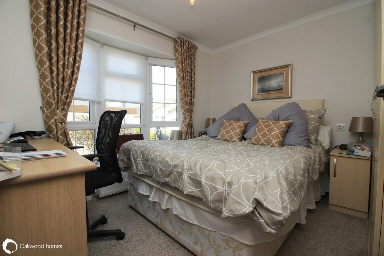 Properties Sold Subject to Contract in Court Mount 