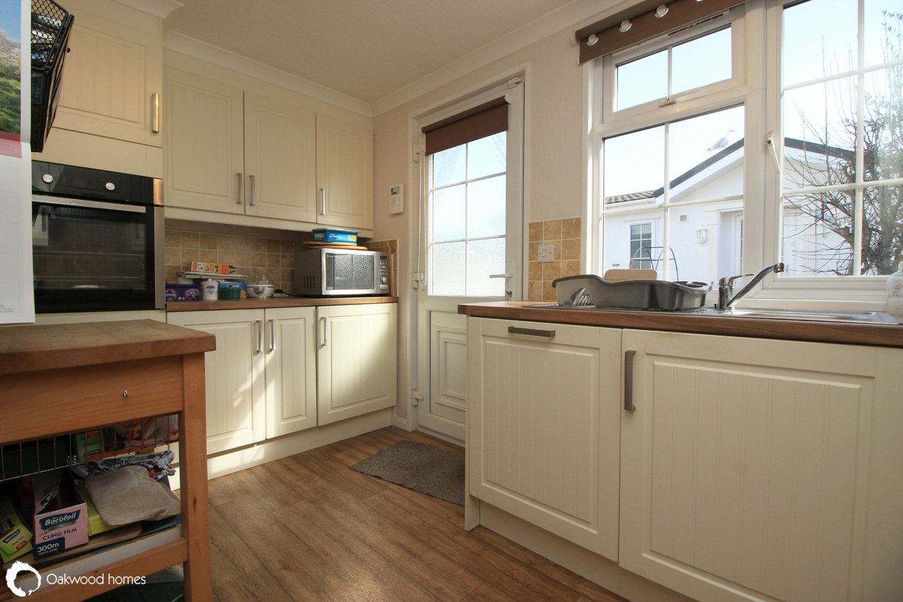 Properties Sold Subject to Contract in Court Mount 