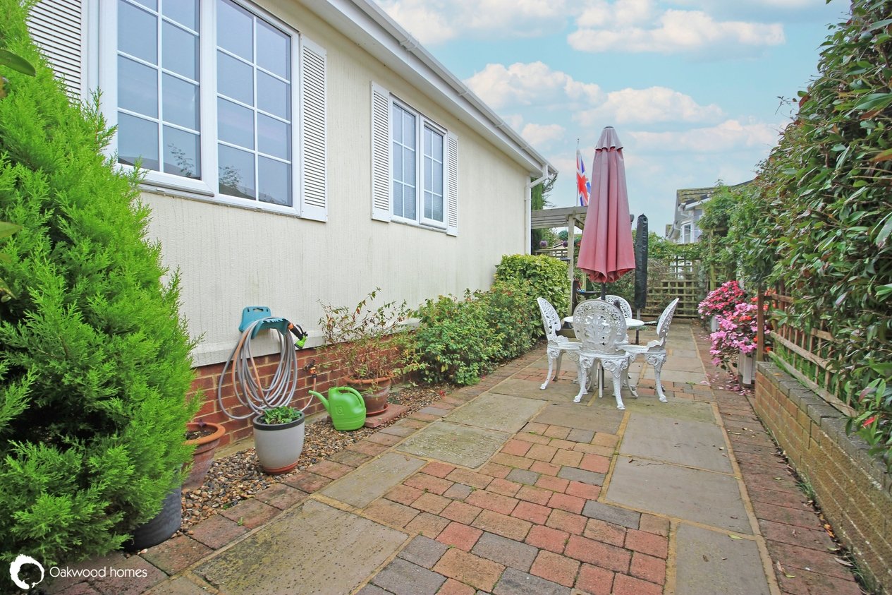 Properties For Sale in Court Mount 