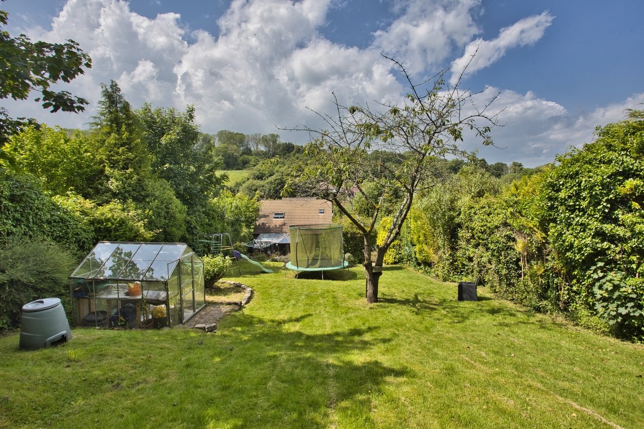 Properties For Sale in Cowper Road River