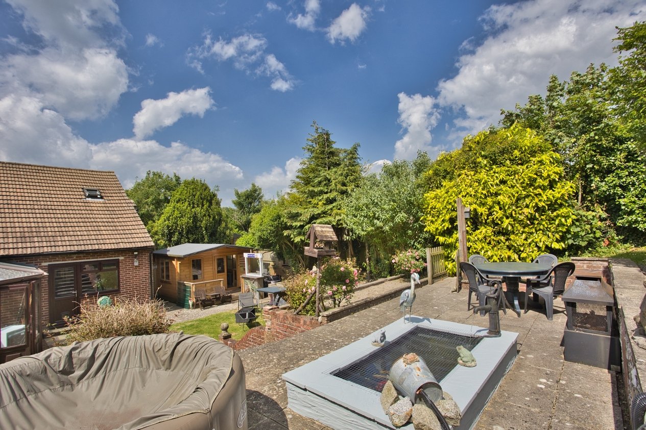 Properties For Sale in Cowper Road River