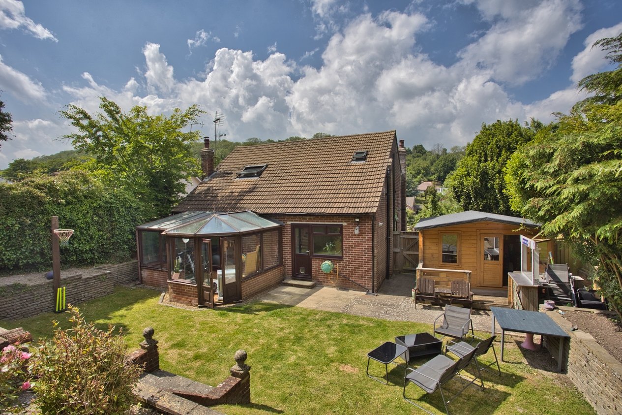 Properties For Sale in Cowper Road River