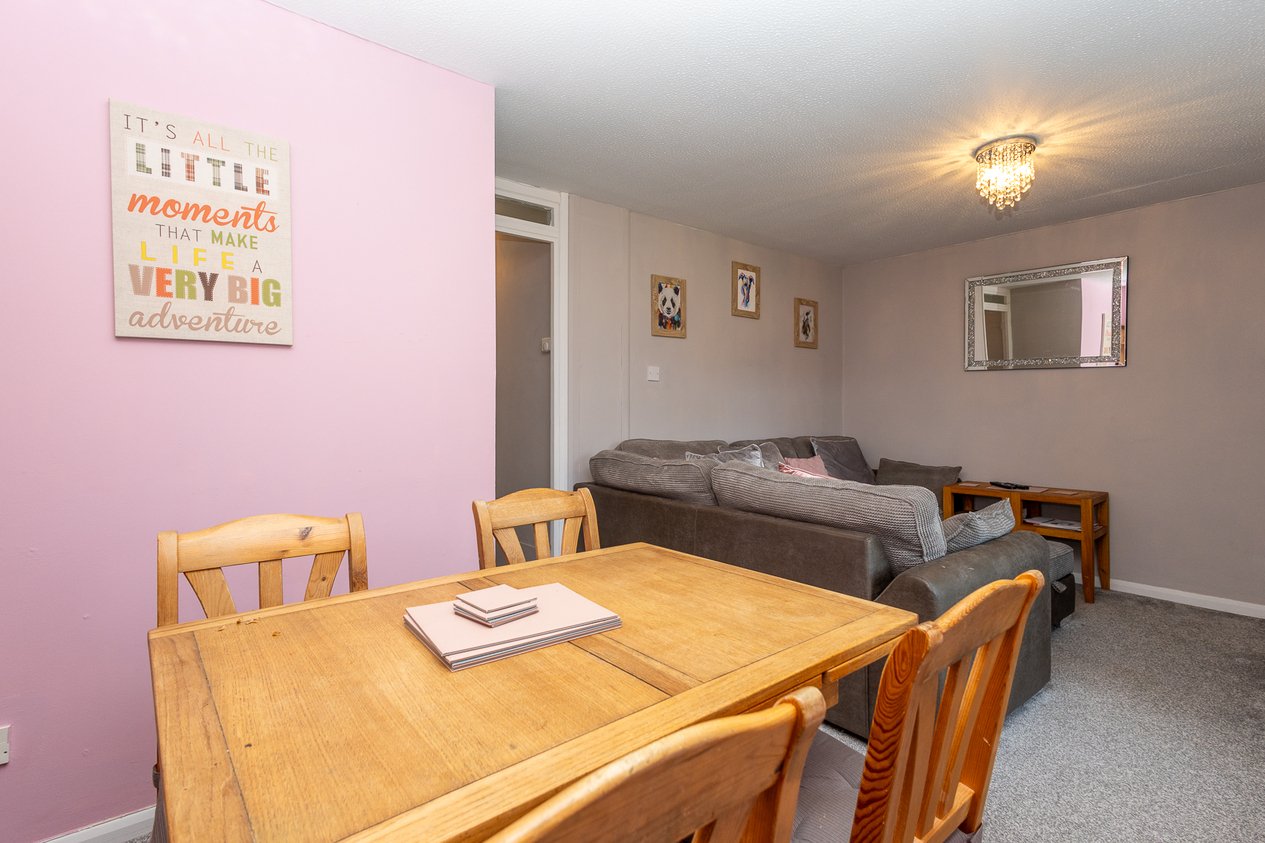 Properties For Sale in Craddock Road Canterbury