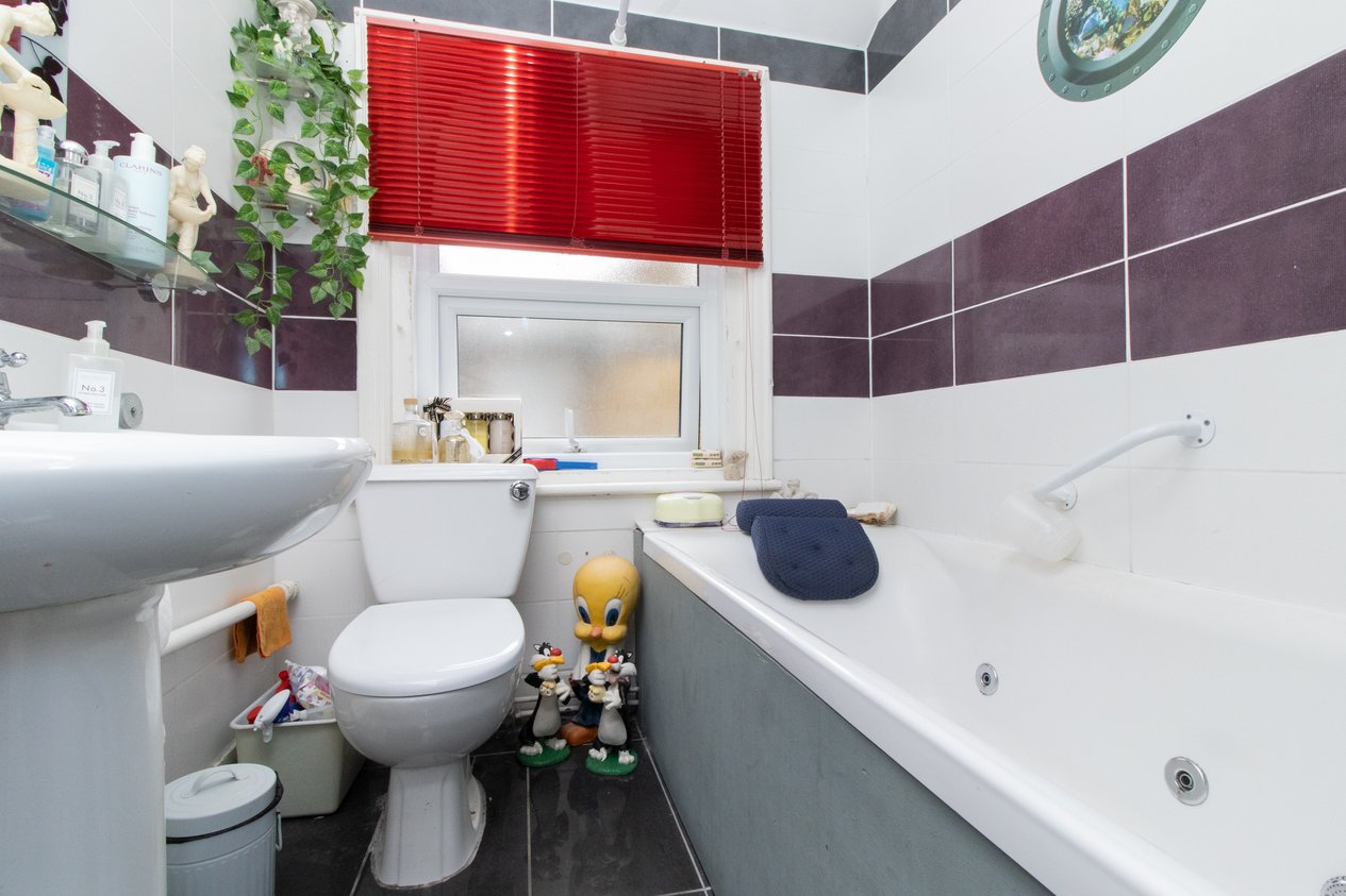 Properties Under Offer in Crawford Gardens Margate