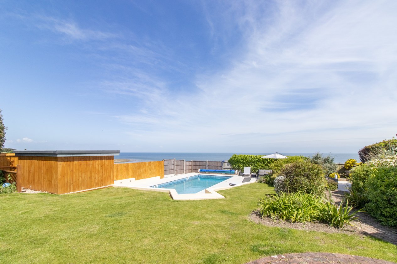 Properties Under Offer in Crescent Road Broadstairs