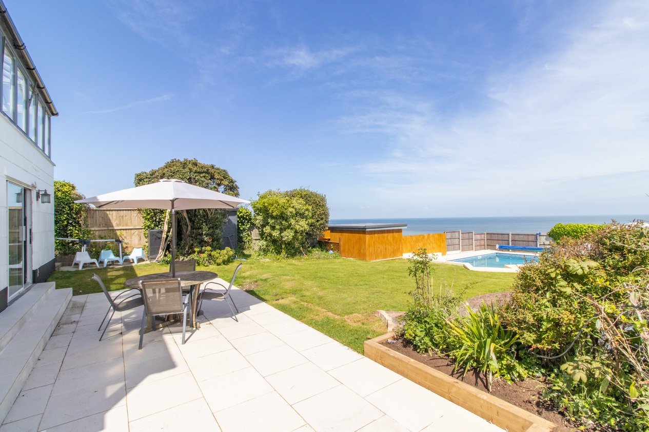 Properties Under Offer in Crescent Road Broadstairs