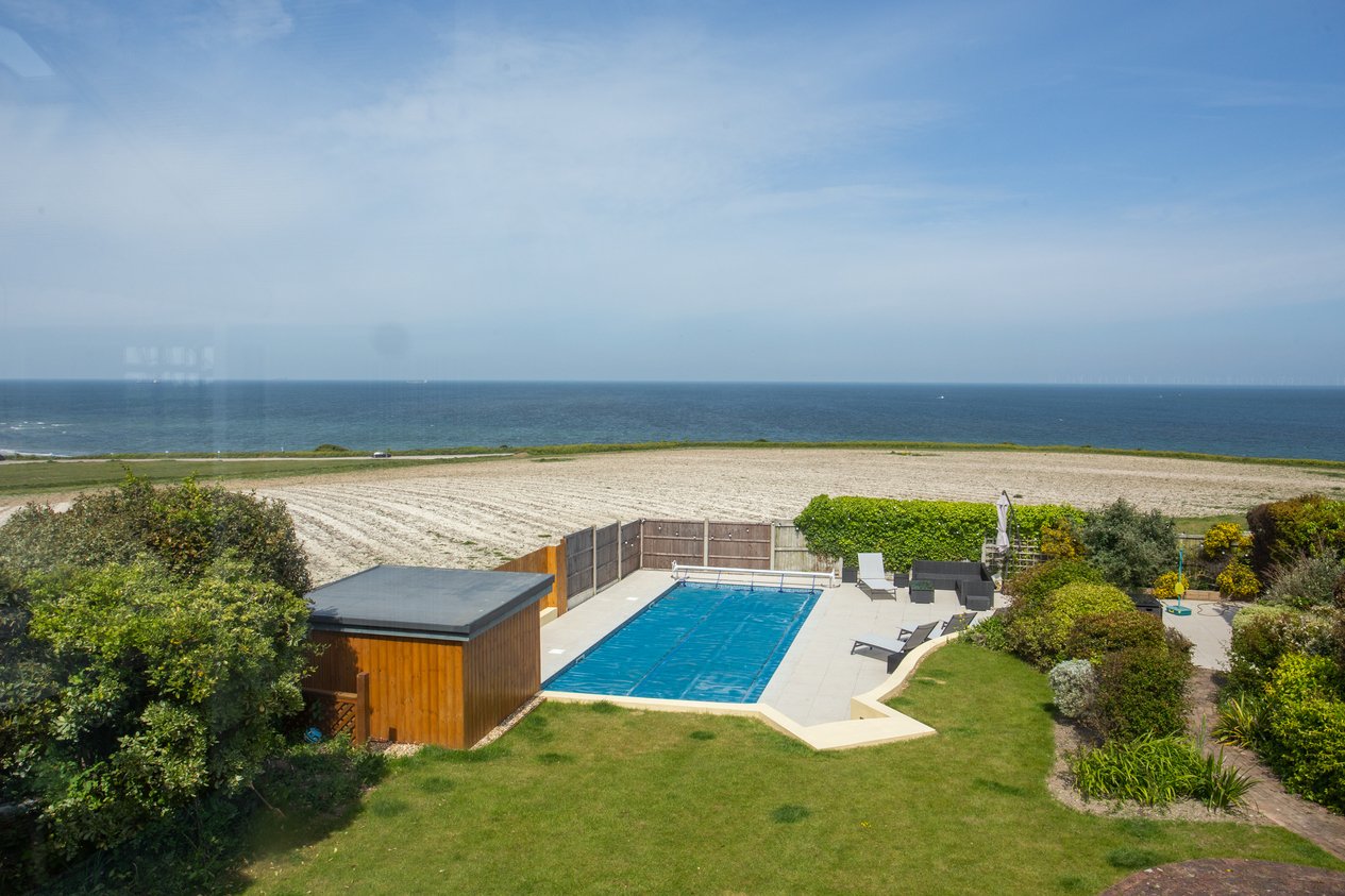 Properties Under Offer in Crescent Road Broadstairs