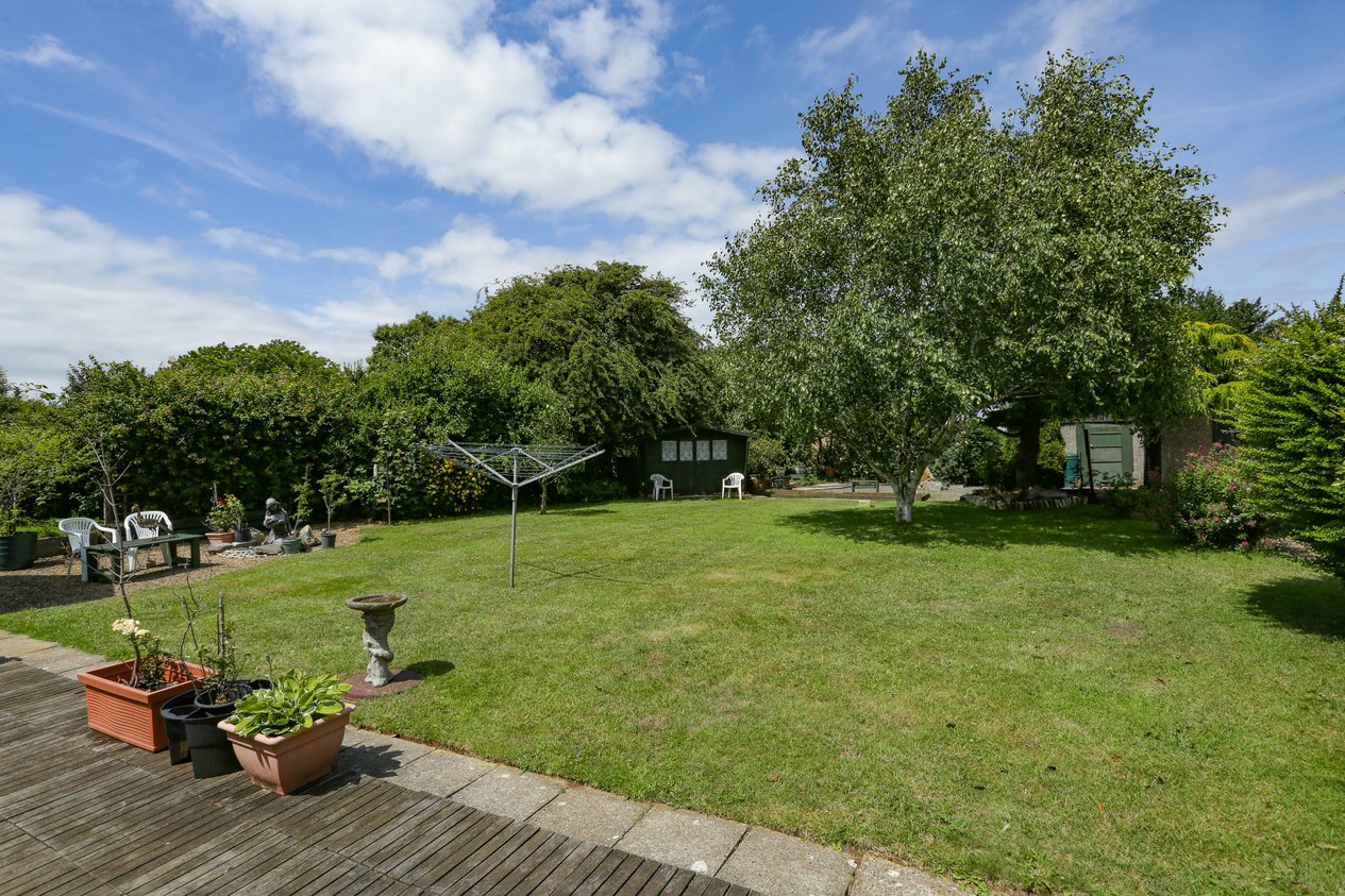 Properties Under Offer in Crete Road East Folkestone