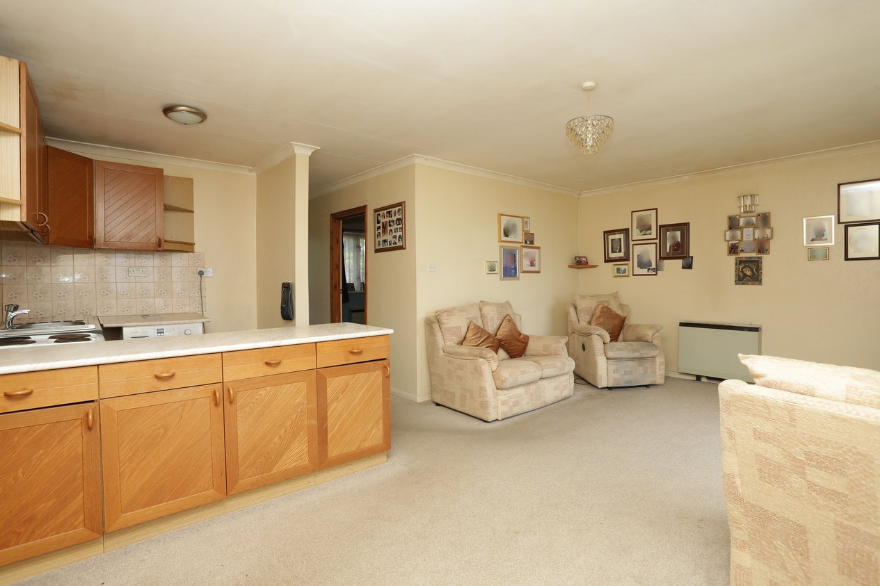Properties Under Offer in Crete Road East Folkestone