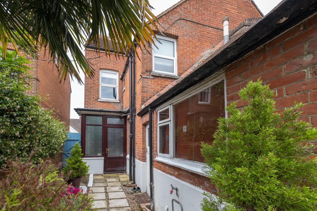 Properties For Sale in Cromwell Road Canterbury