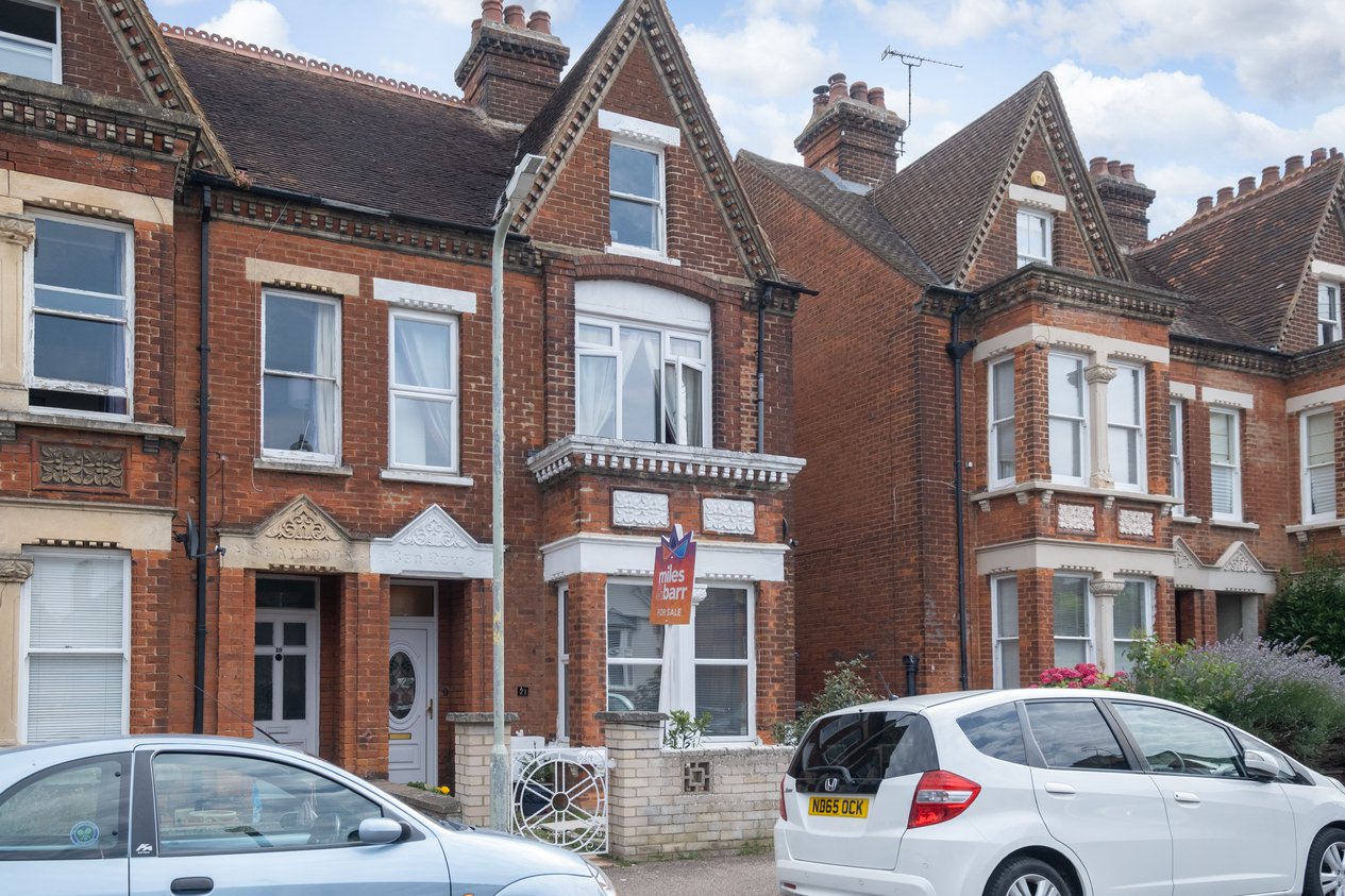 Properties For Sale in Cromwell Road Canterbury