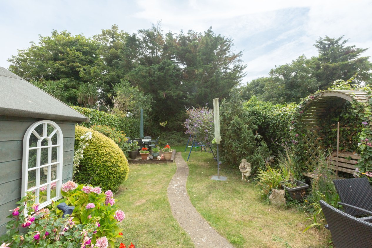 Properties For Sale in Cross Road Birchington