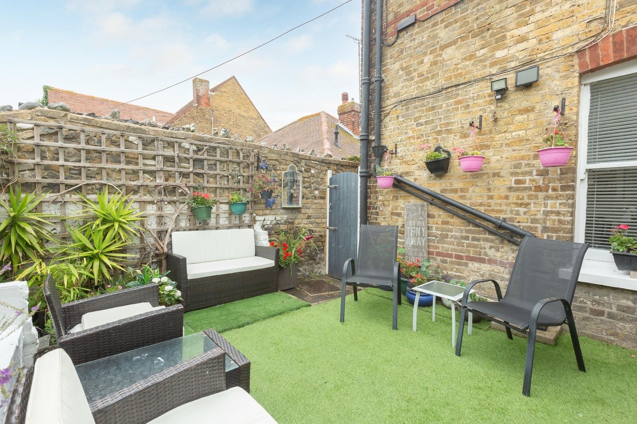 Properties For Sale in Cross Road Birchington
