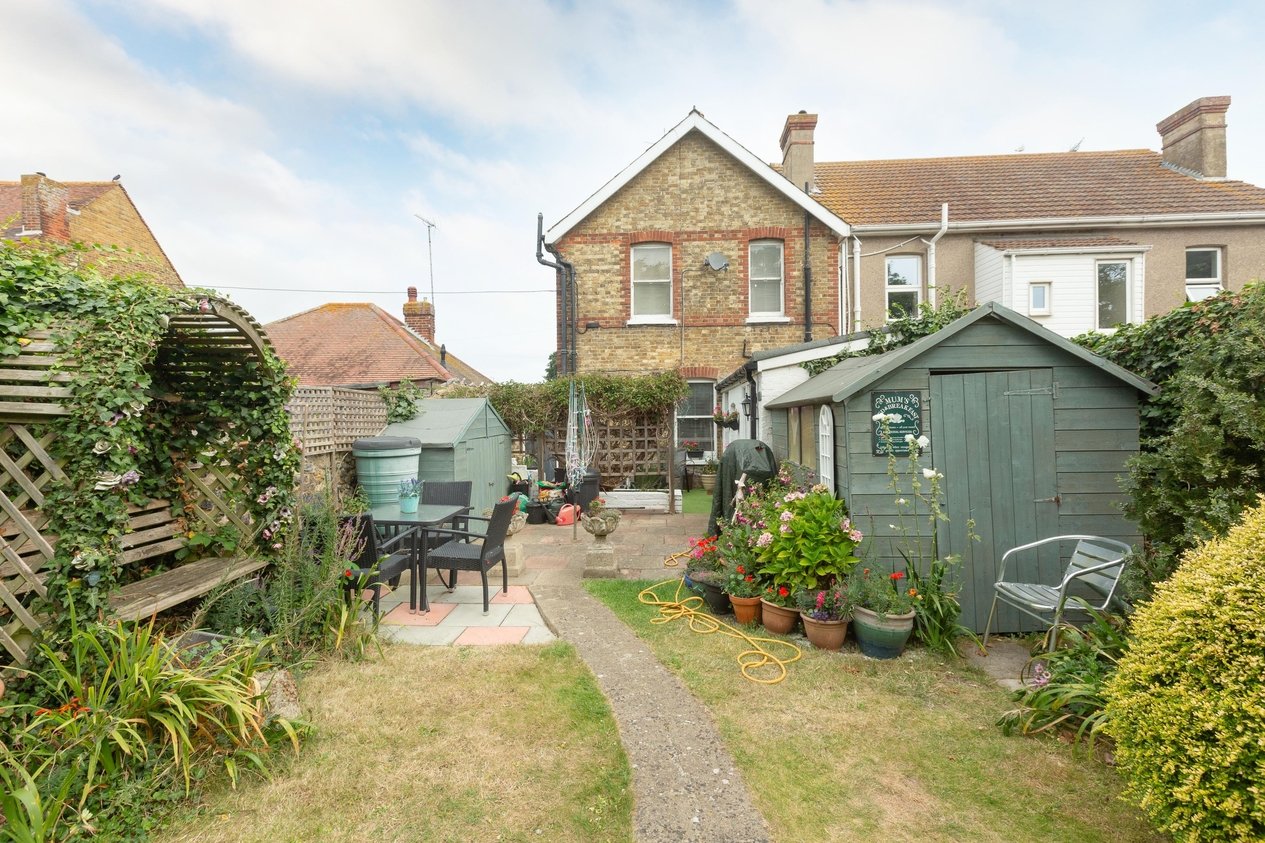 Properties For Sale in Cross Road Birchington