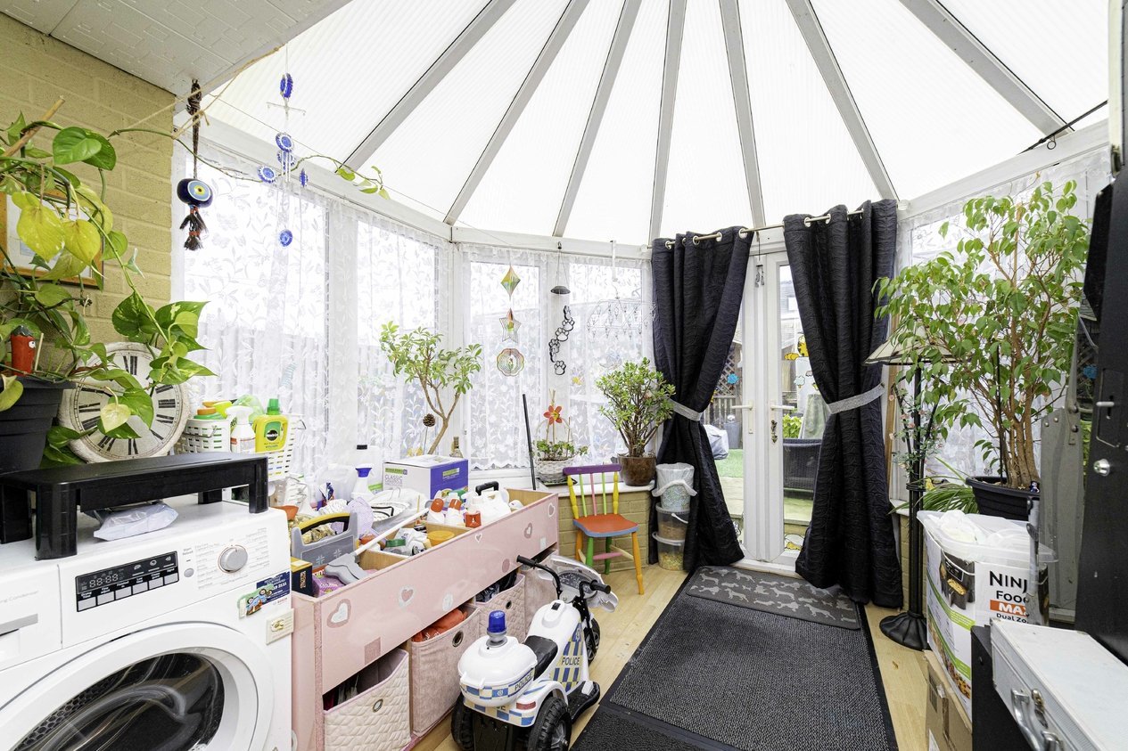 Properties For Sale in Crownfield Road Ashford