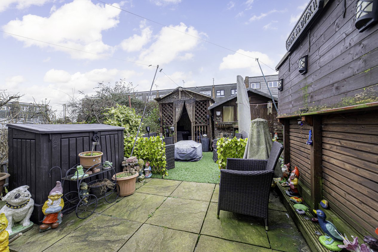 Properties For Sale in Crownfield Road Ashford