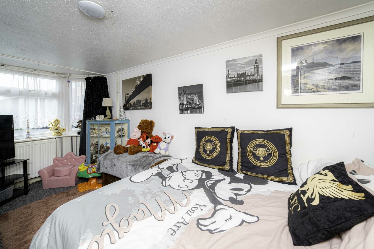 Properties For Sale in Crownfield Road Ashford