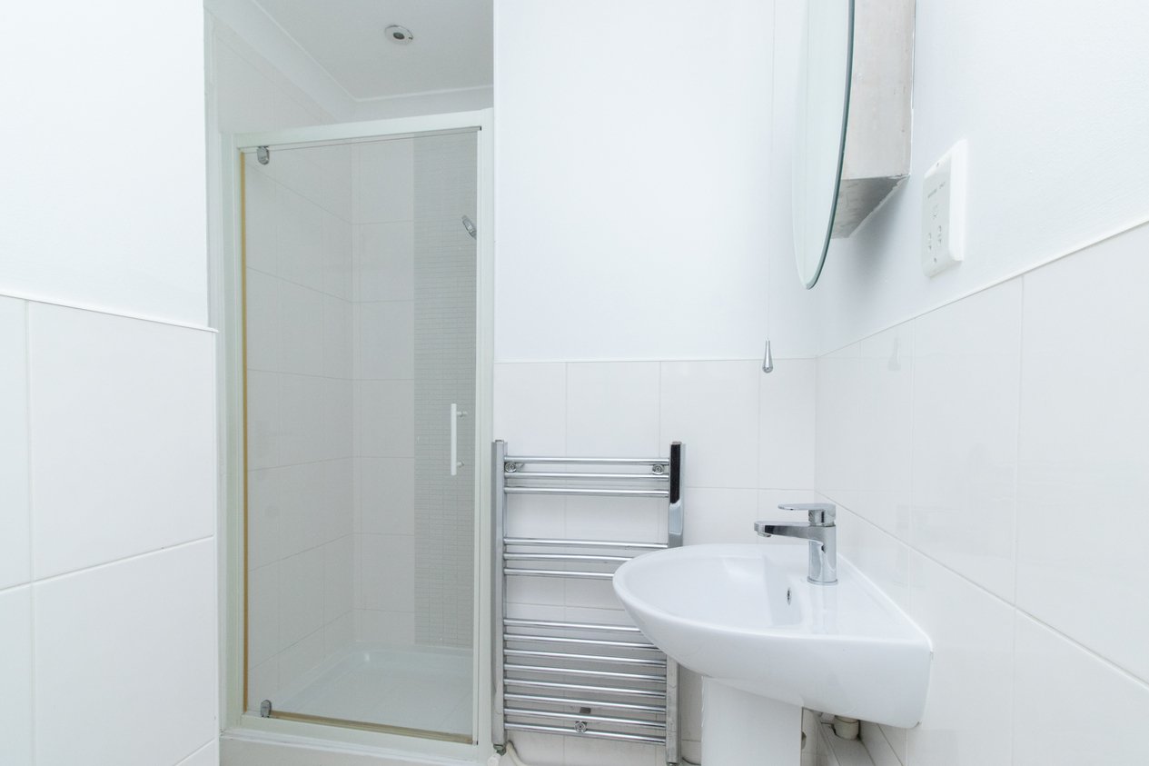 Properties Under Offer in Crundale Way Cliftonville