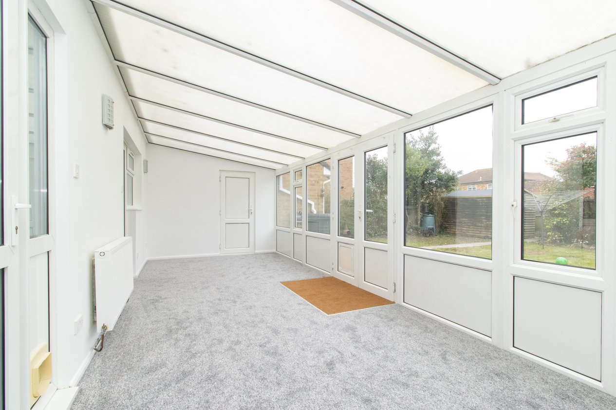 Properties Under Offer in Crundale Way Cliftonville