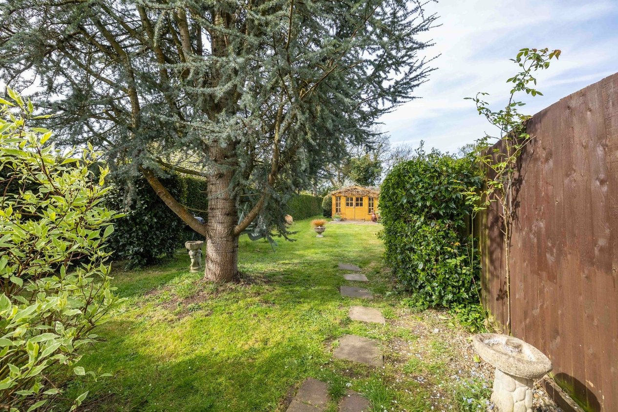Properties Under Offer in Cudworth Road Ashford