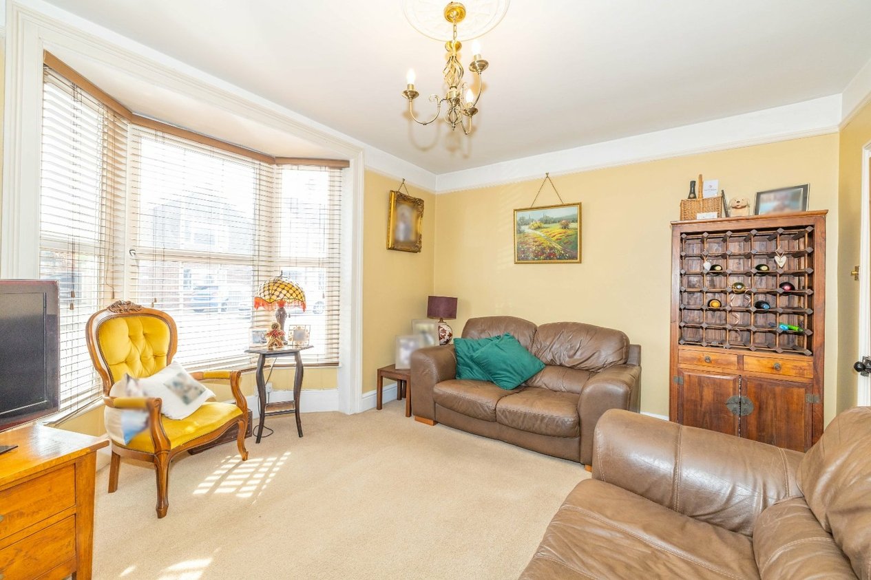Properties Under Offer in Cudworth Road Ashford