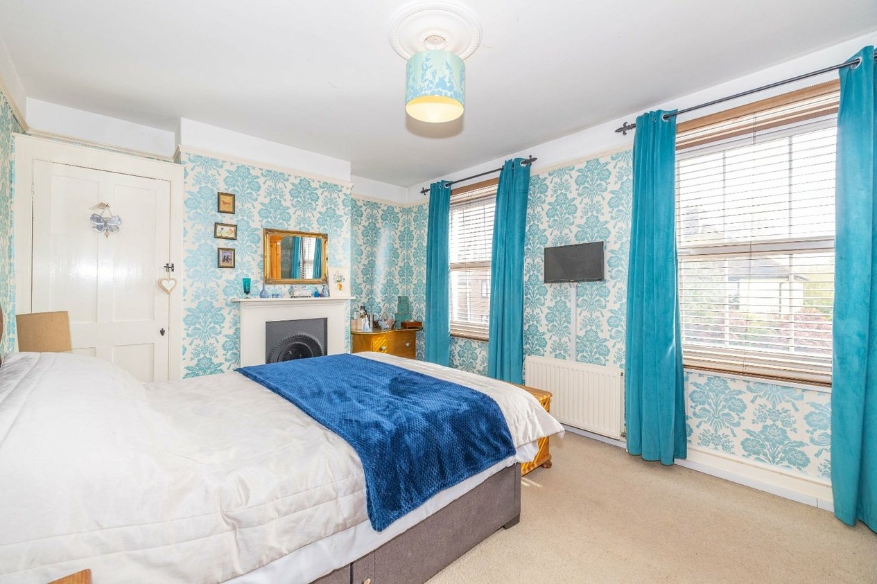 Properties Under Offer in Cudworth Road Ashford