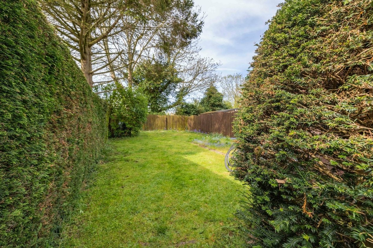 Properties Under Offer in Cudworth Road Ashford