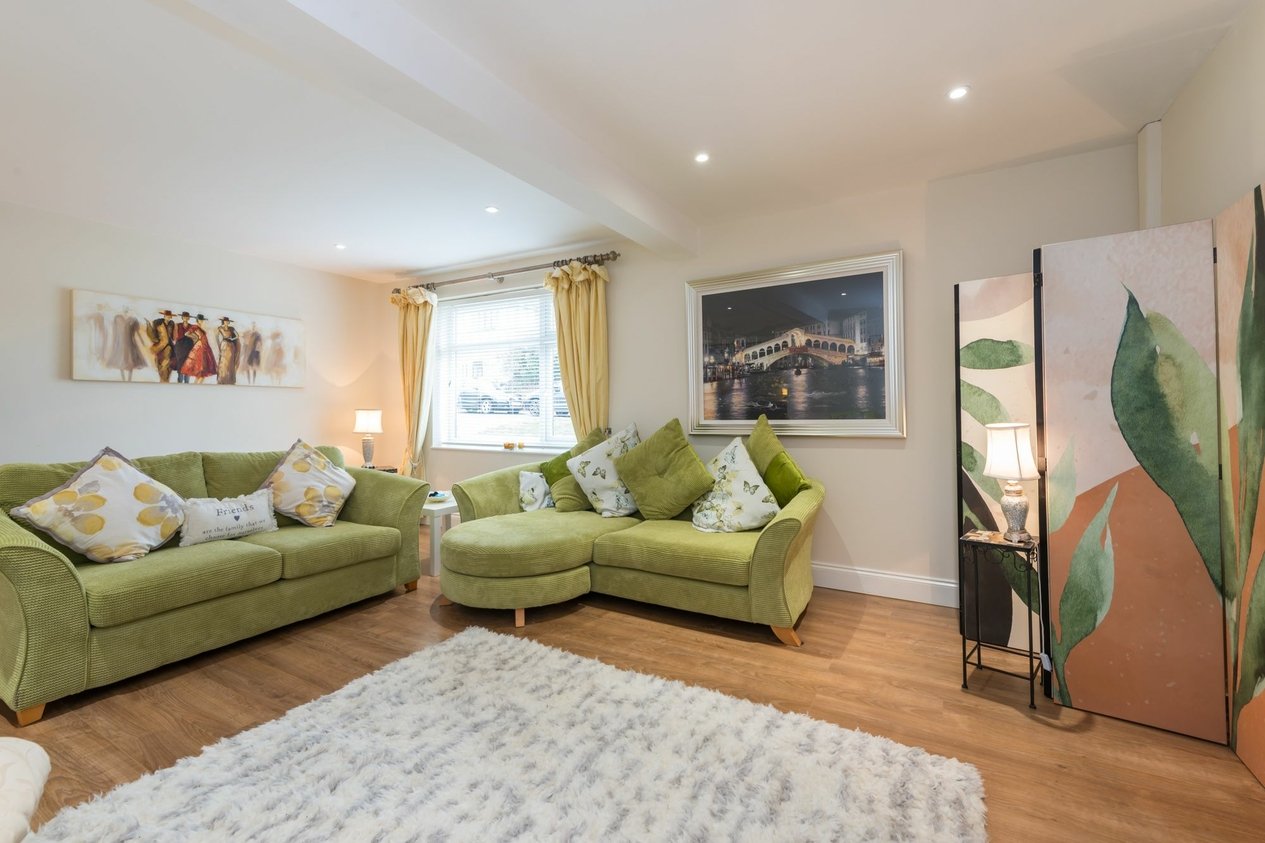 Properties For Sale in Cumberland Avenue  Broadstairs