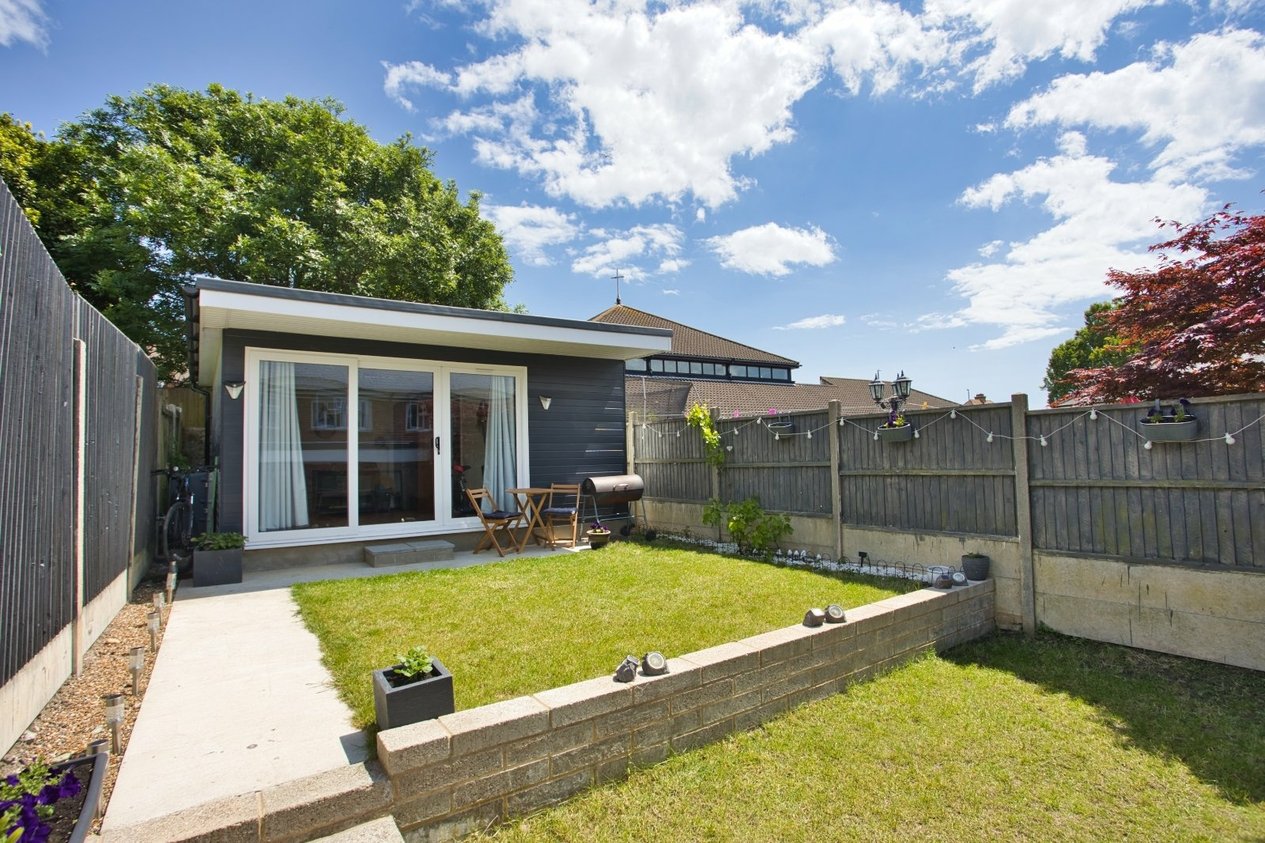 Properties For Sale in Dallas Brett Crescent Folkestone