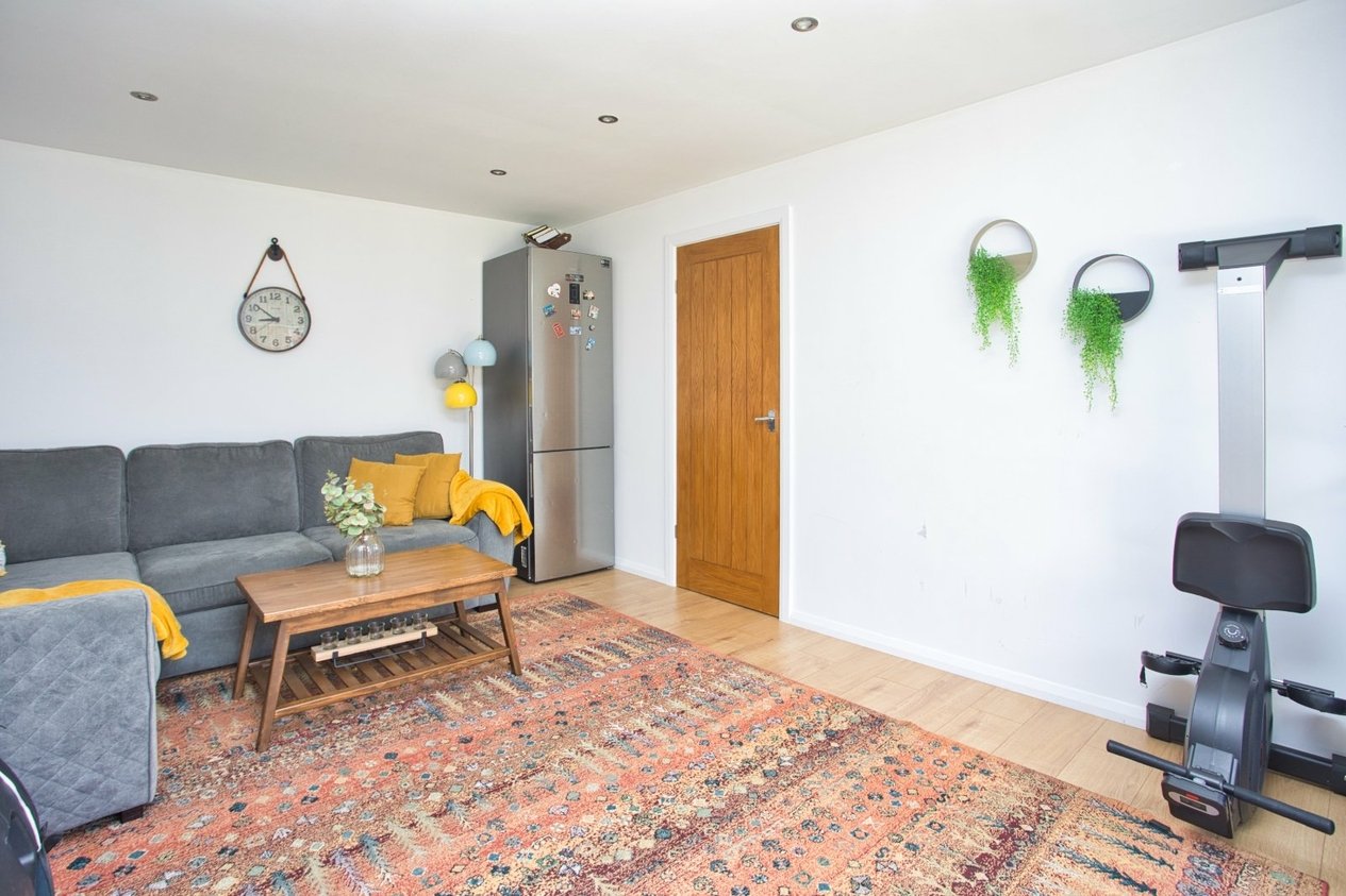 Properties For Sale in Dallas Brett Crescent Folkestone