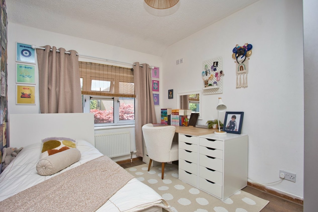 Properties For Sale in Dallas Brett Crescent Folkestone